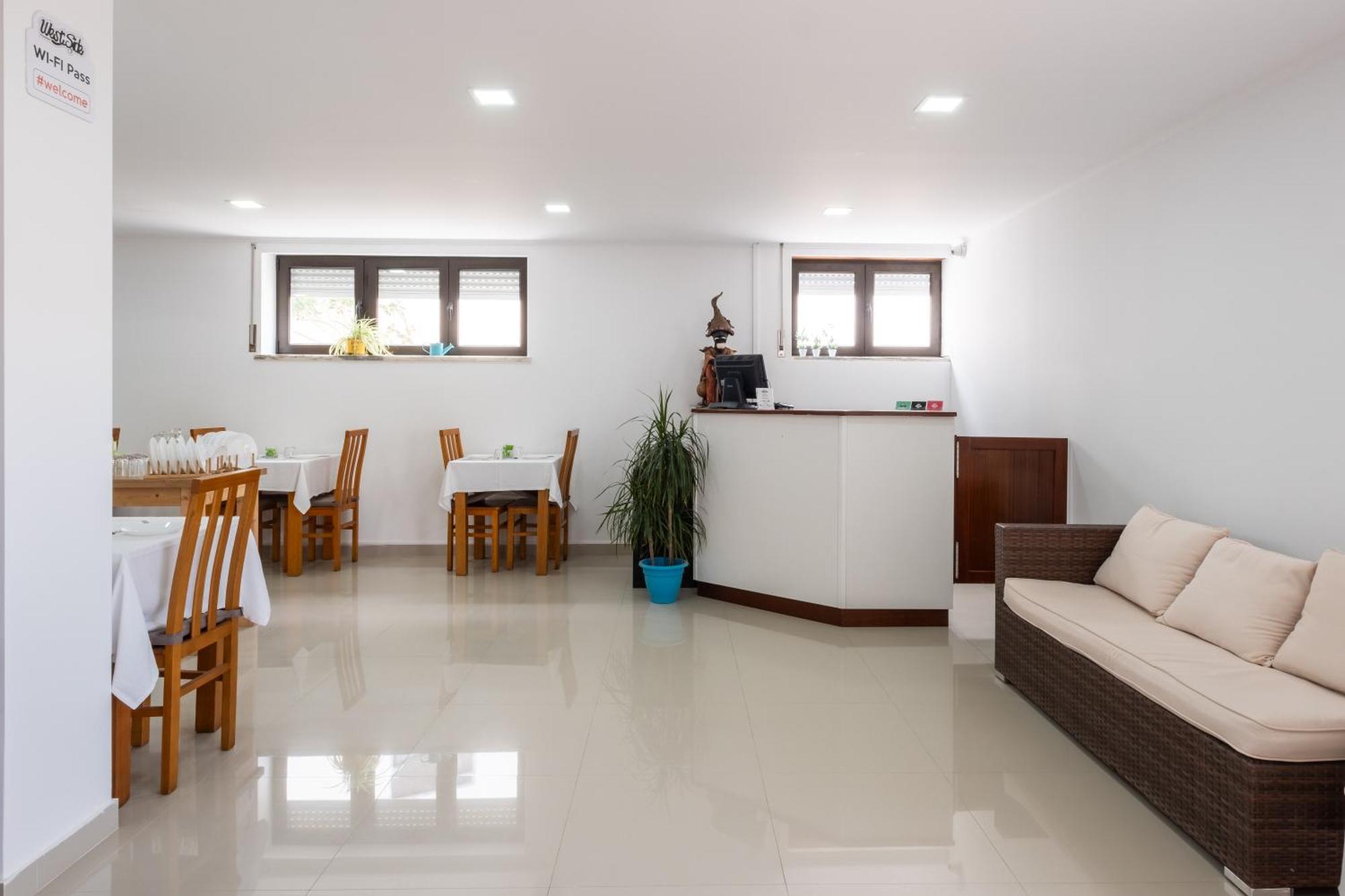 פניש West Side Guesthouse מראה חיצוני תמונה