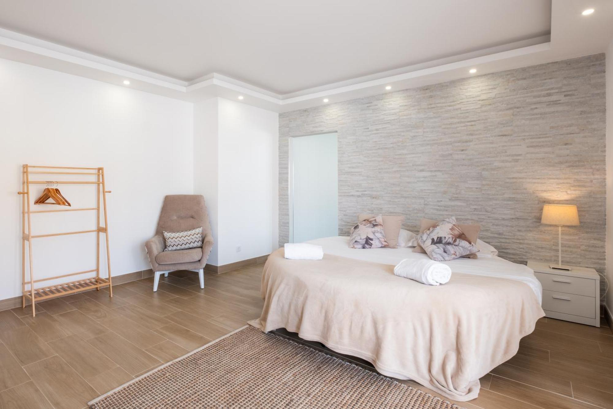 פניש West Side Guesthouse מראה חיצוני תמונה